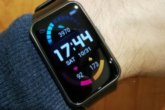 Brakujące ogniwo między smartbandami a smartwatchami. Huawei Watch GT Fit