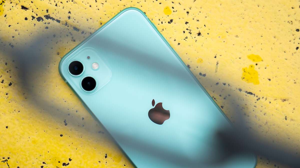 Ani iPhone SE, ani Galaxy: to jak dotąd najpopularniejszy smartfon 2020 roku